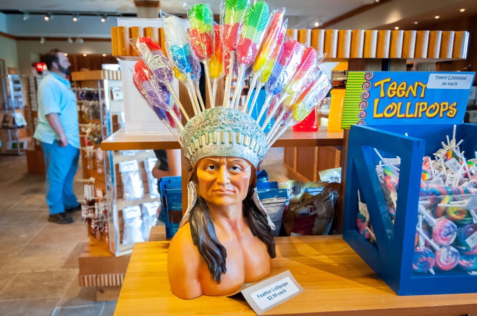 "Gift Shop" (NE)